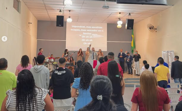 Culto de Celebra&ccedil;&atilde;o - Congrega&ccedil;&atilde;o adorando
